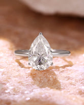 ISOLDE Minimalist Pear Cut Moissanite Solitaire Engagement Ring